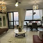 Seafront Spacious Family Apartment With Balcony