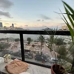 Seafront Spacious Family Apartment With Balcony