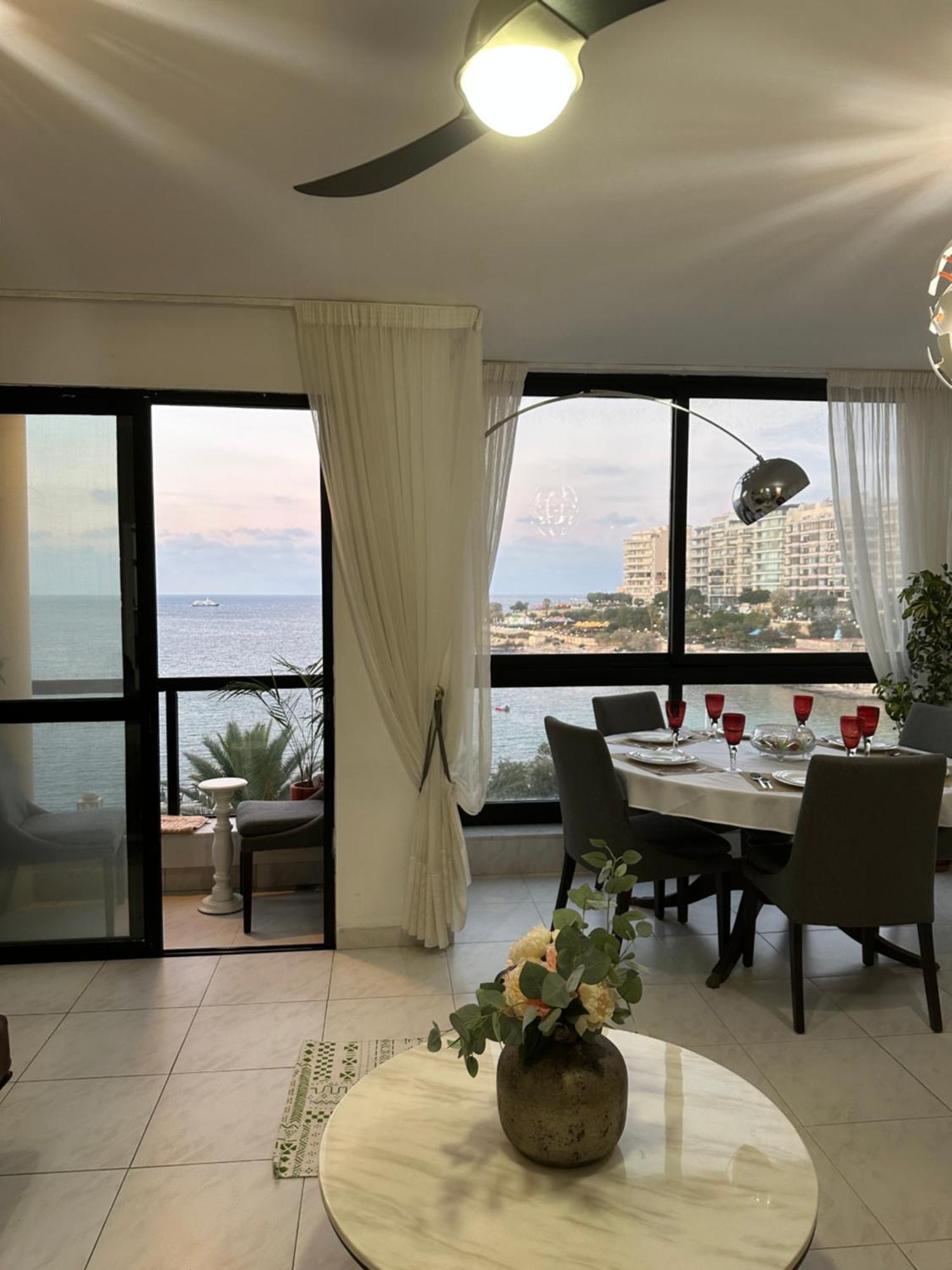 Apartment Seafront Spacious Family With Balcony Sliema
